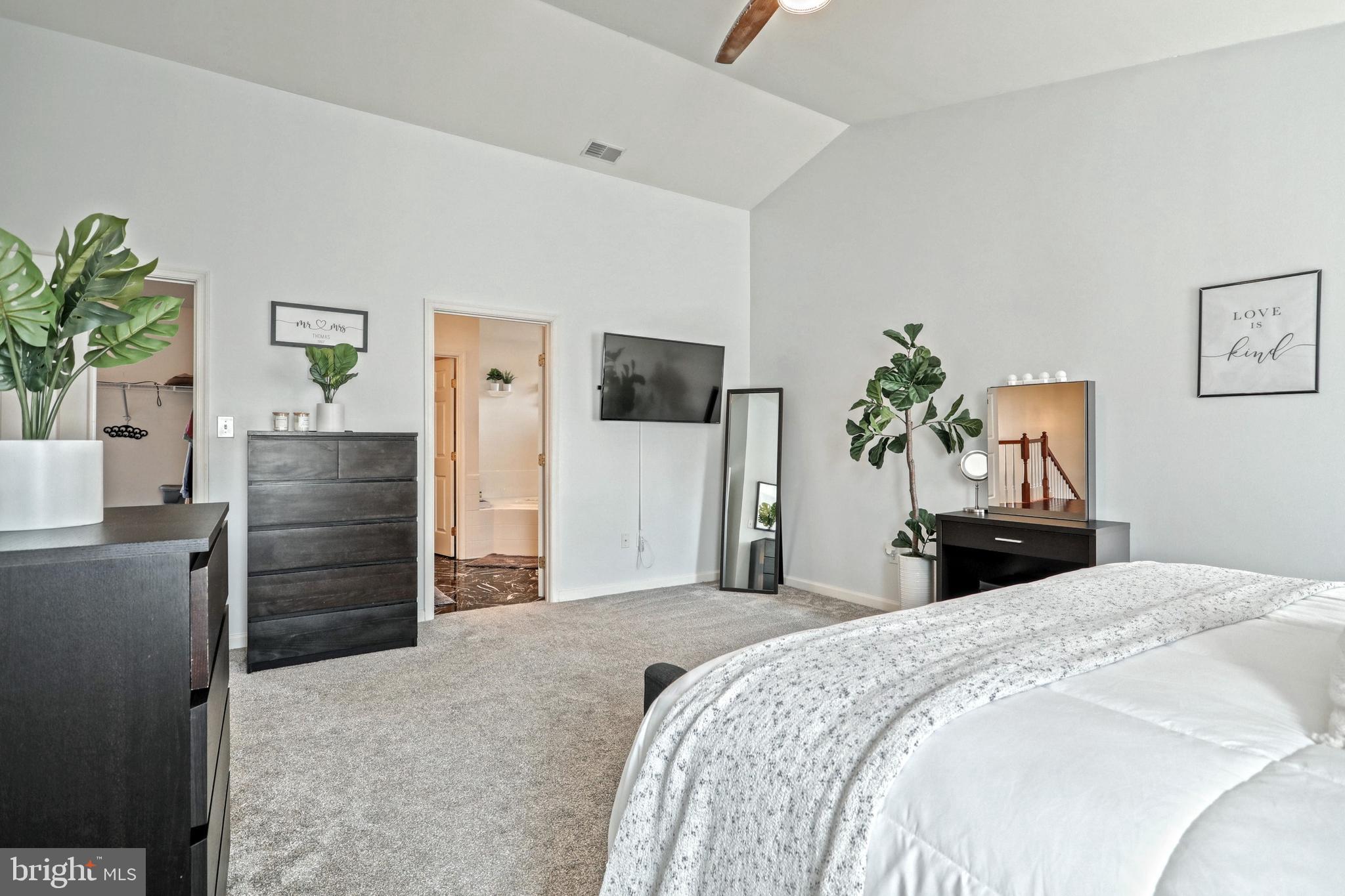 THISTLE DOWNS - Residential