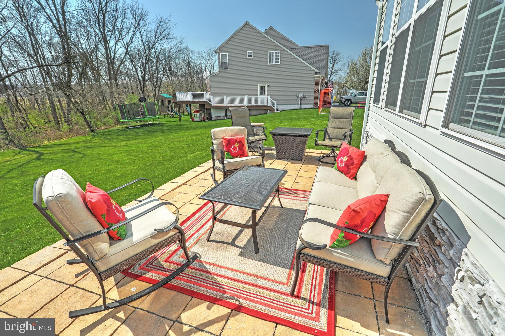 THISTLE DOWNS - Residential