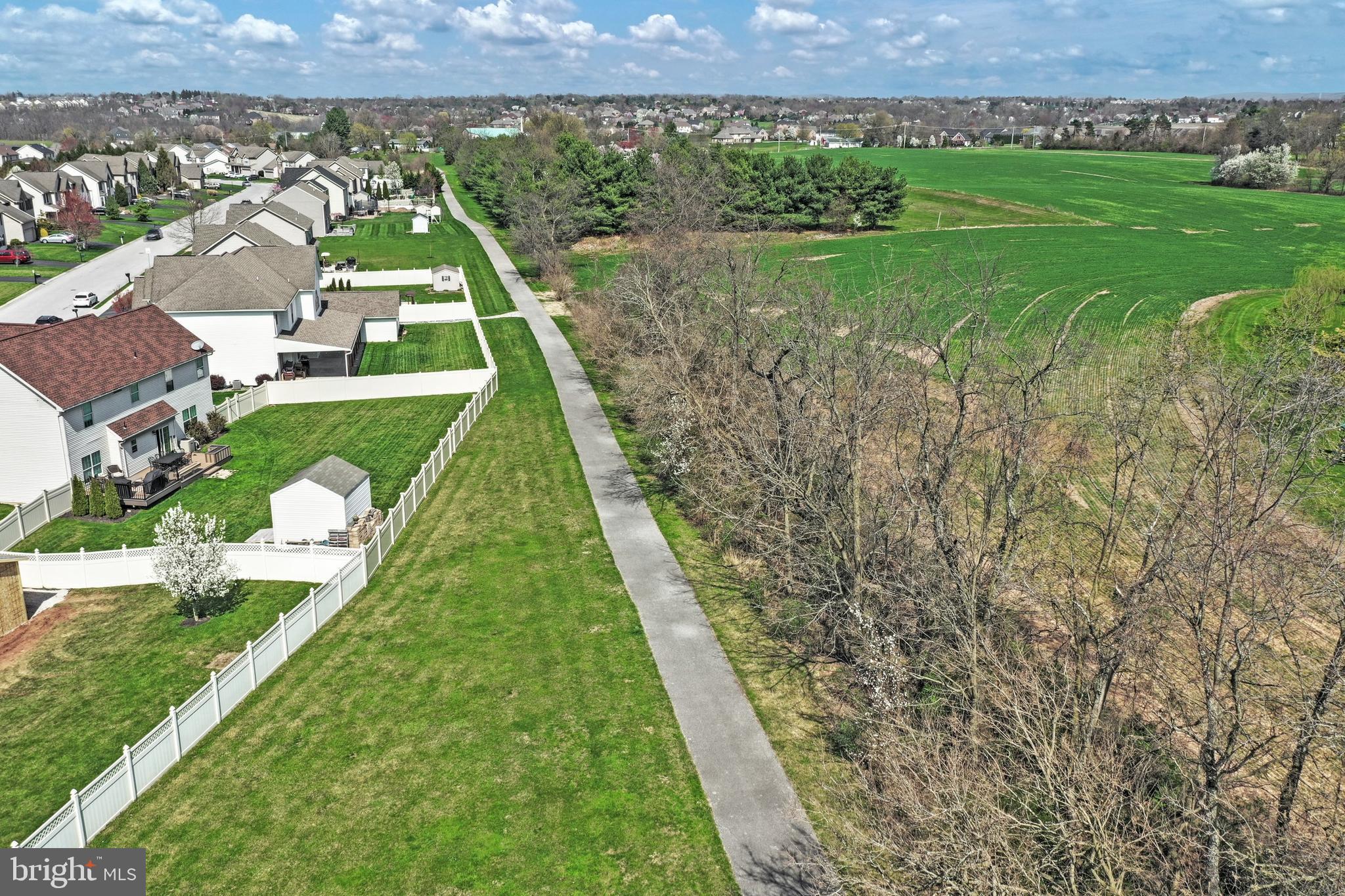 THISTLE DOWNS - Residential