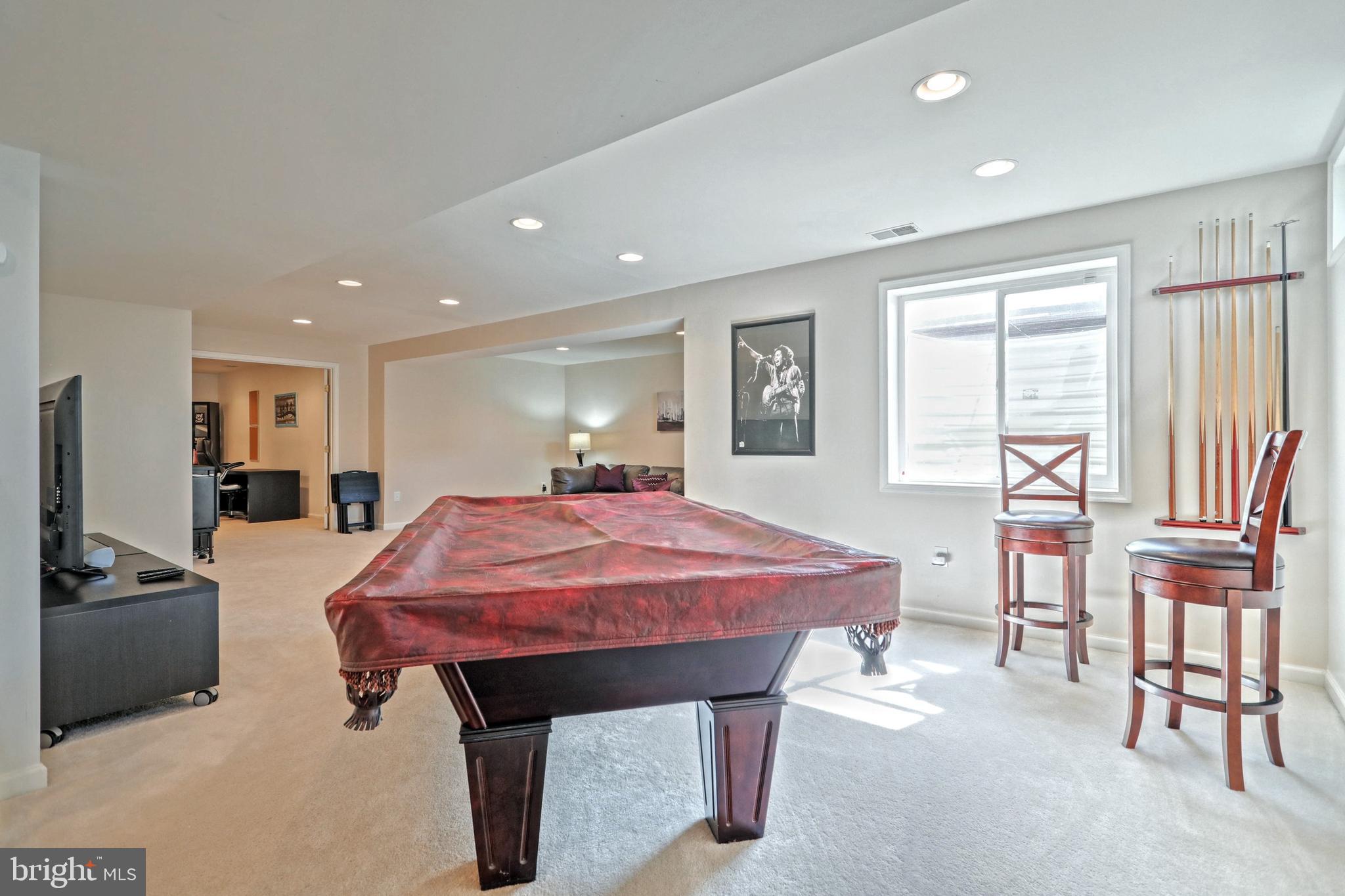 THISTLE DOWNS - Residential