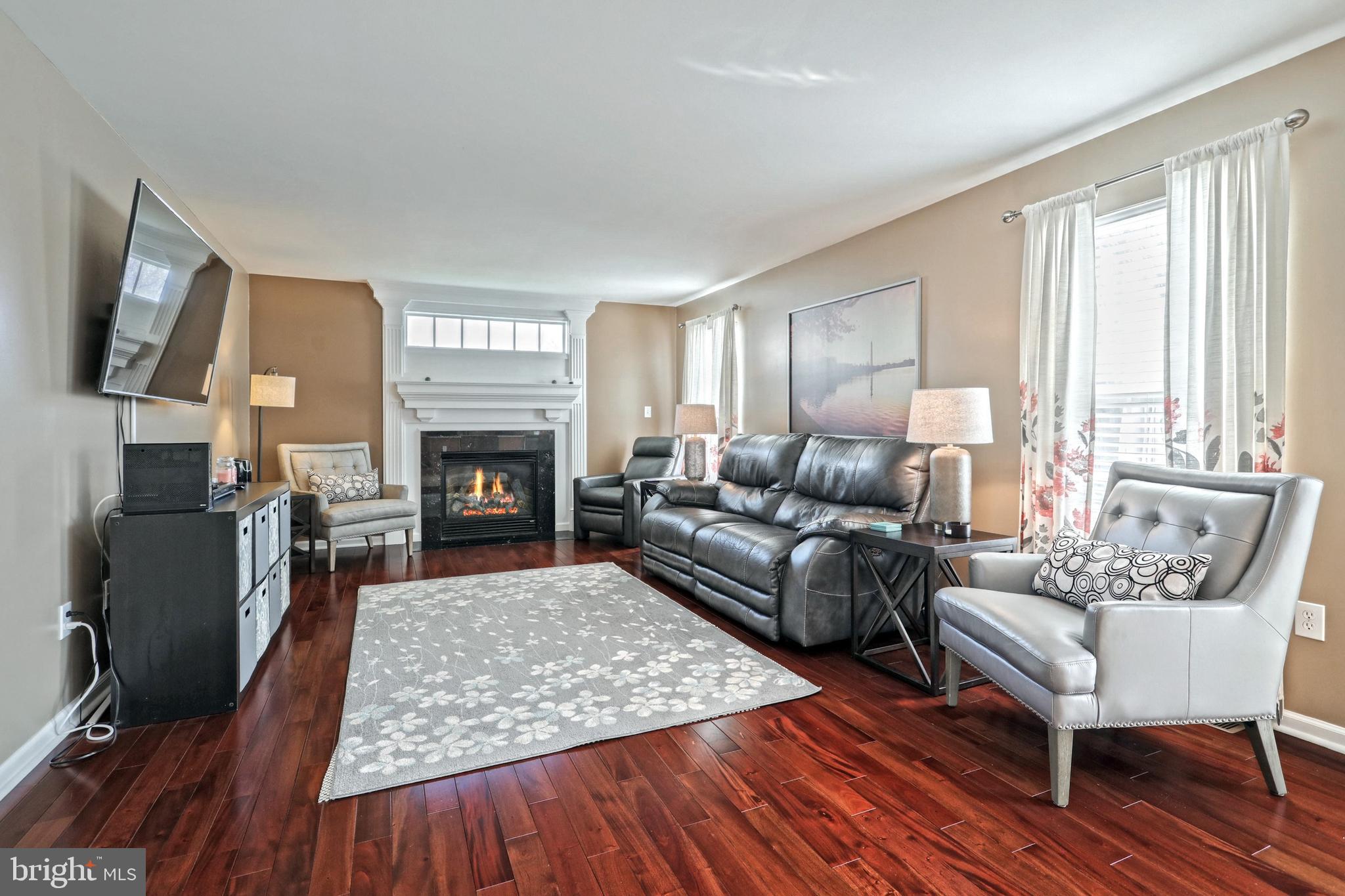 THISTLE DOWNS - Residential