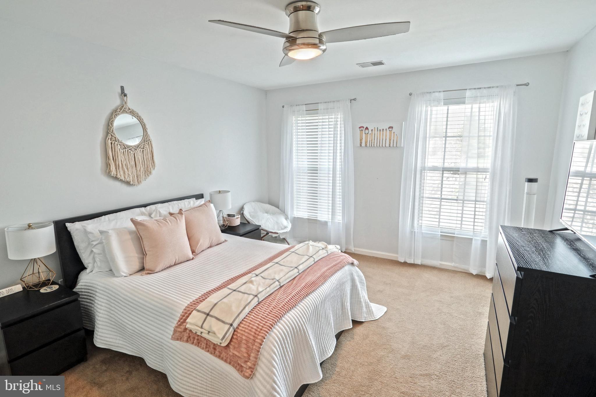 THISTLE DOWNS - Residential