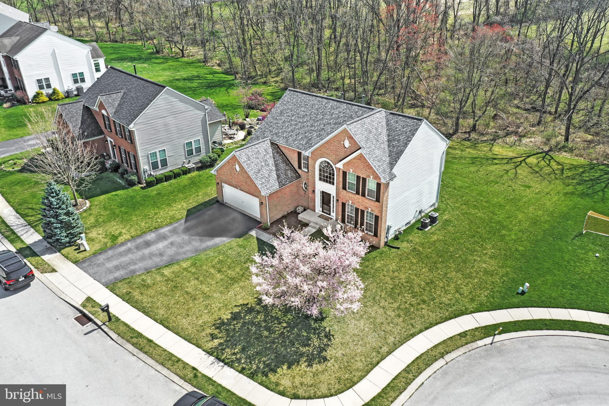 THISTLE DOWNS - Residential