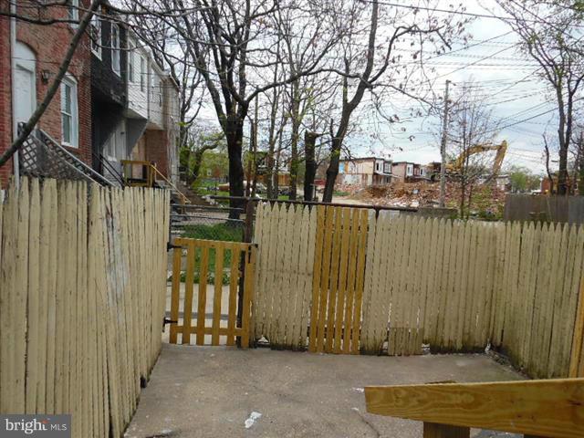 MONTEBELLO - Residential