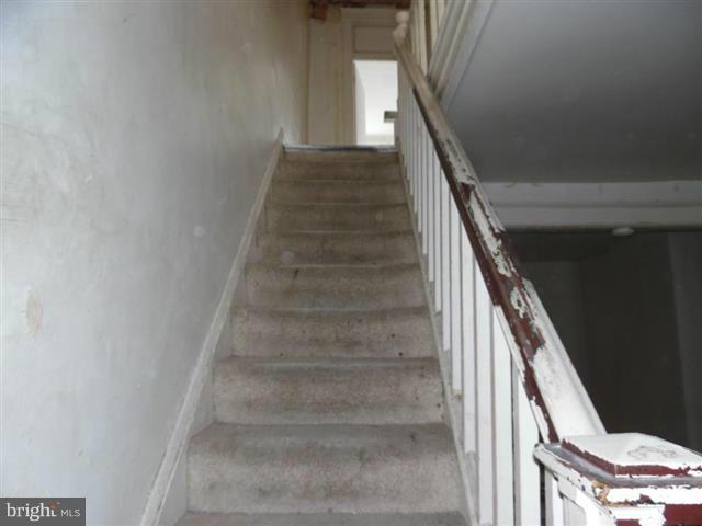 MONTEBELLO - Residential