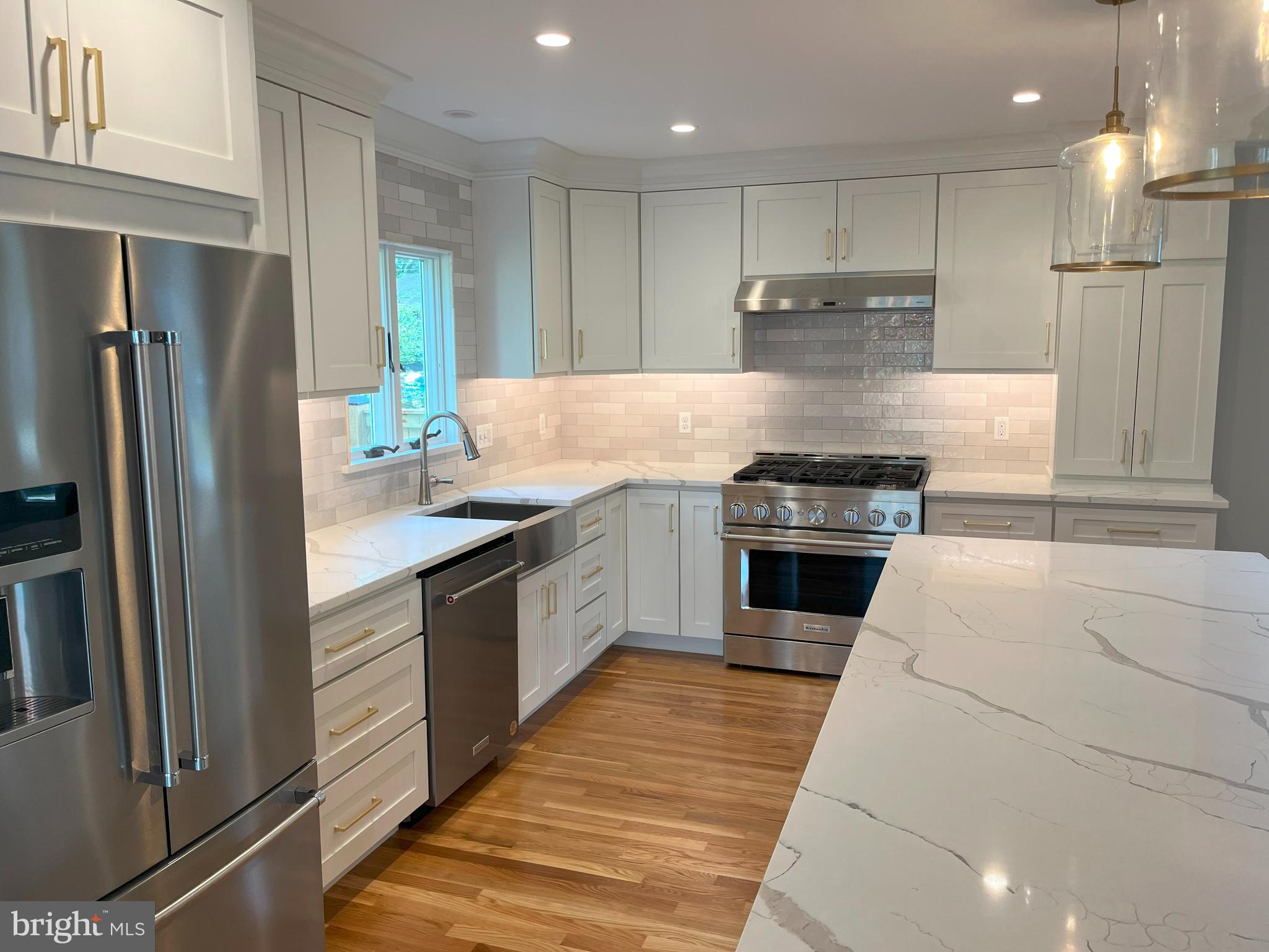 WAYNEWOOD - Residential