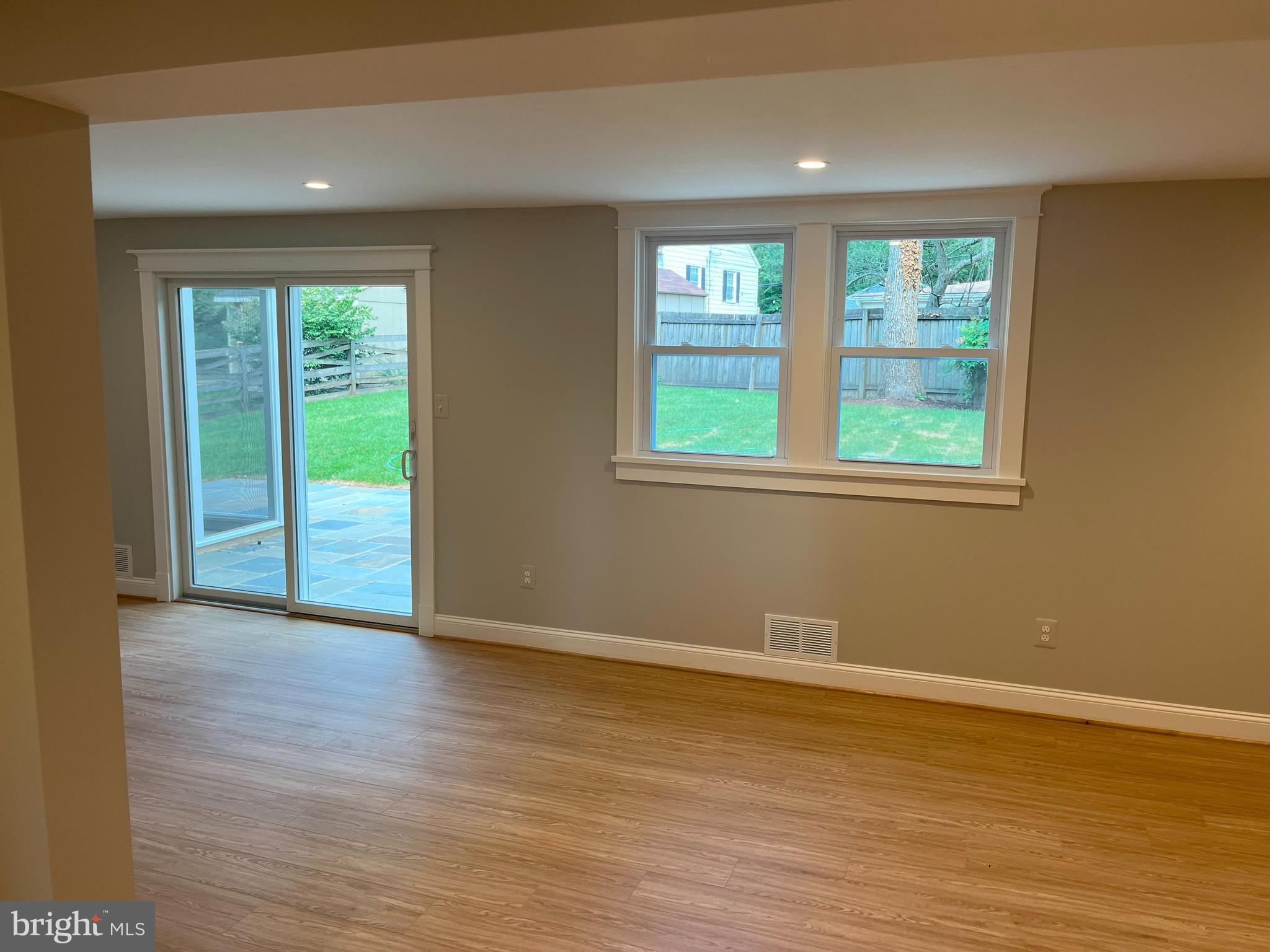 WAYNEWOOD - Residential