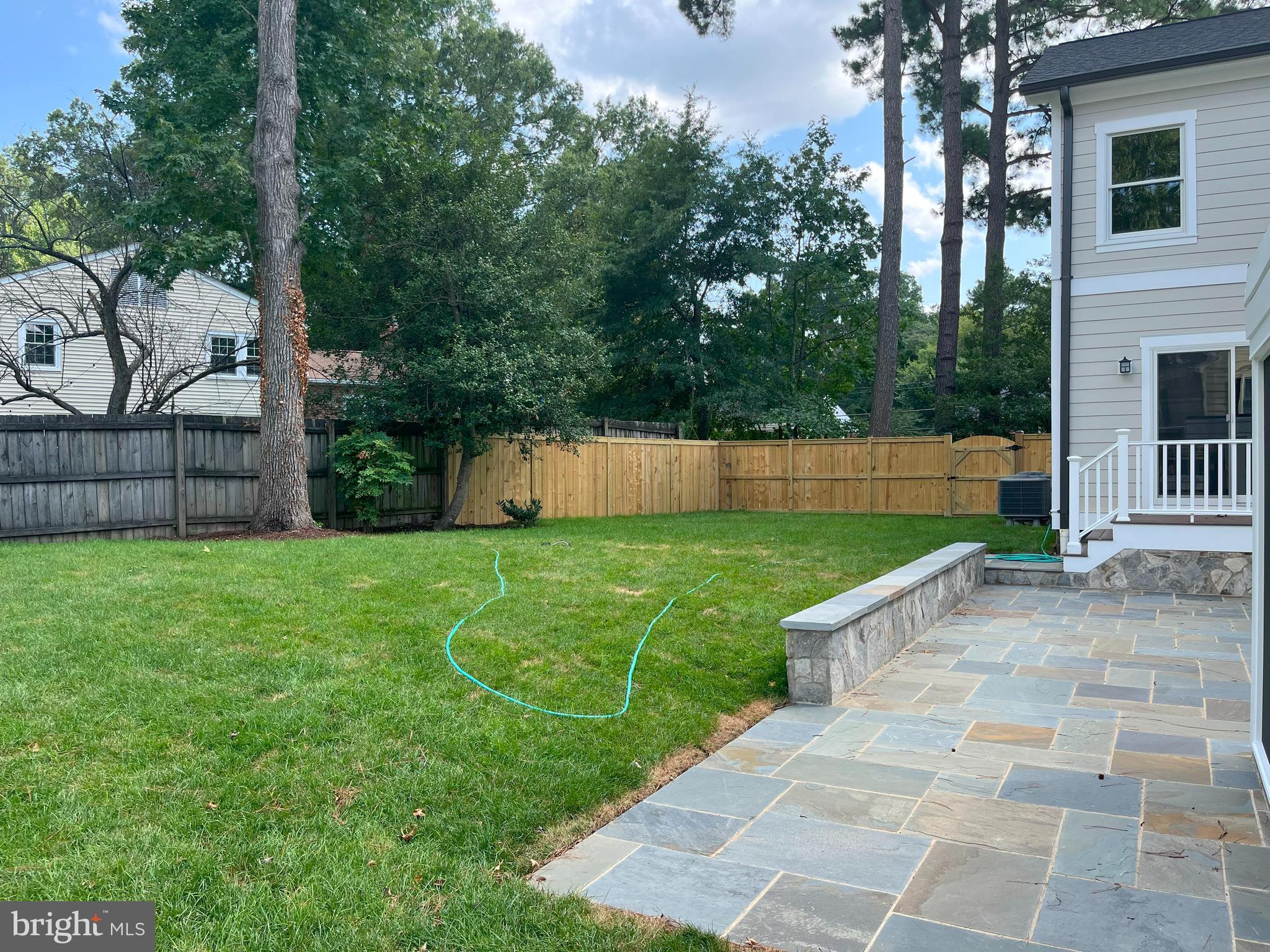 WAYNEWOOD - Residential