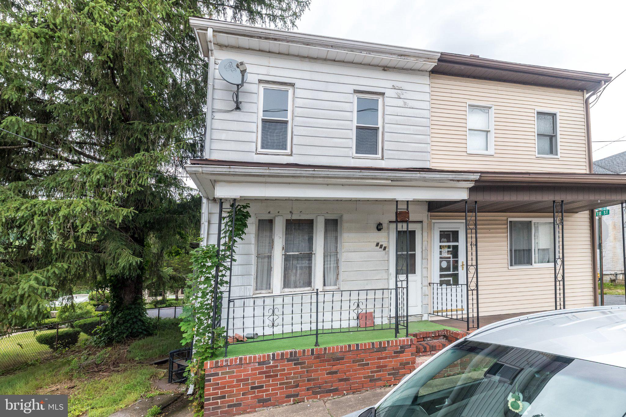 402 HOBART STREET