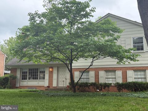 Homes For Sale - 11825 Goya Drive<br/> POTOMAC, MD 20854