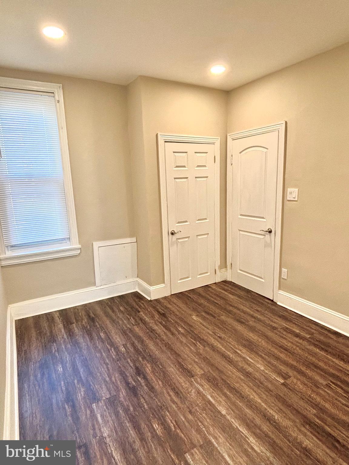 KENSINGTON - Residential