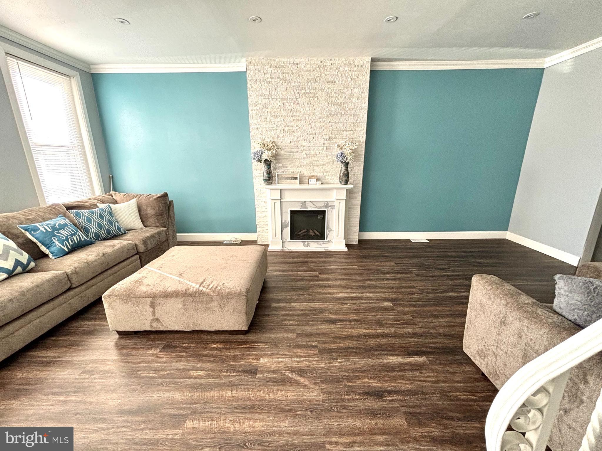 KENSINGTON - Residential
