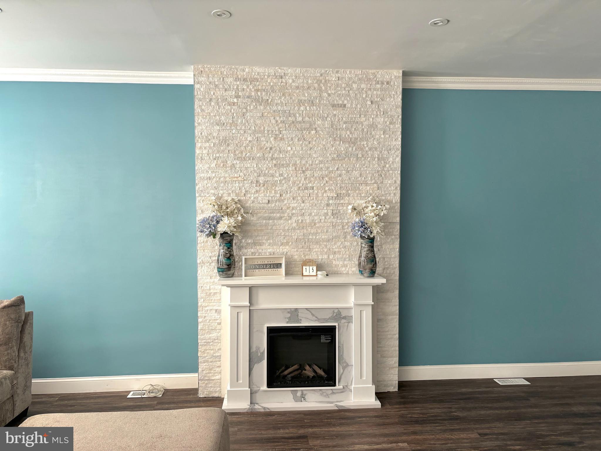 KENSINGTON - Residential