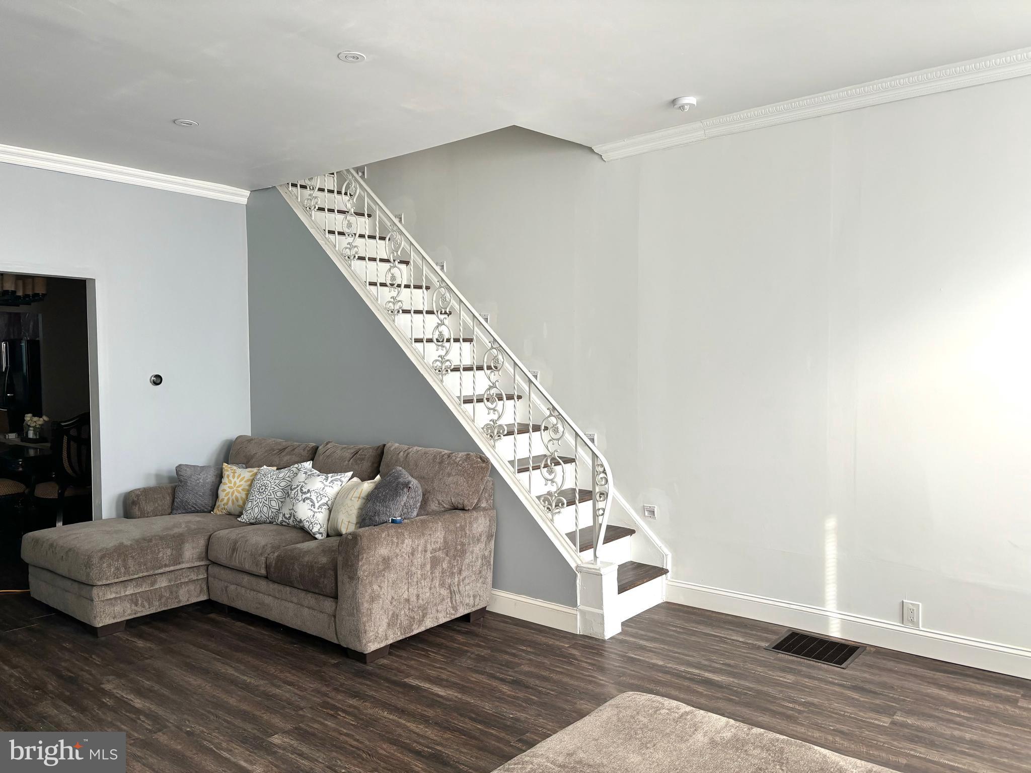 KENSINGTON - Residential