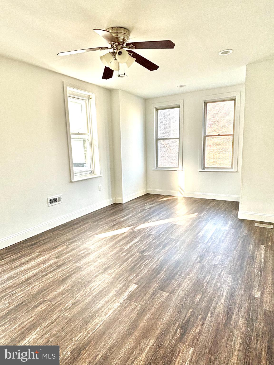 KENSINGTON - Residential
