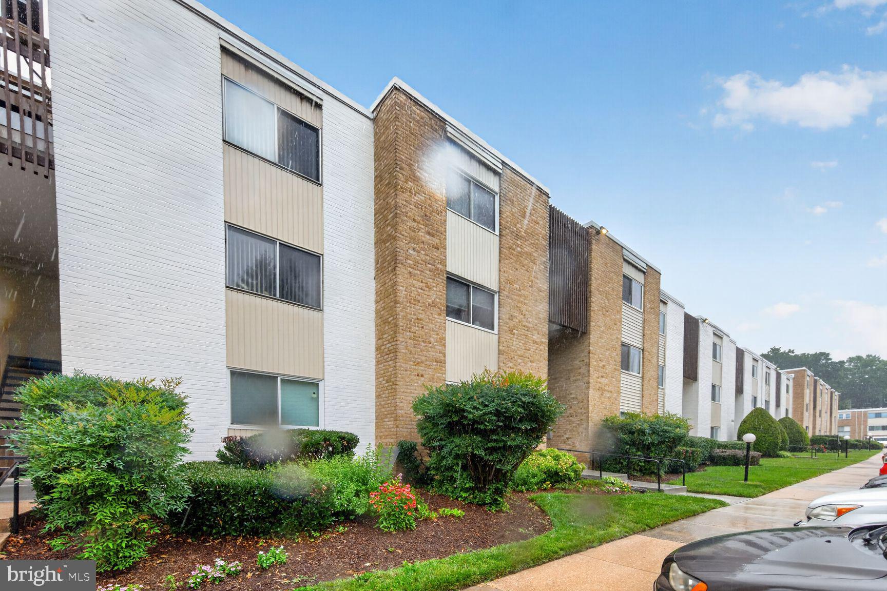 3227 UNIVERSITY BOULEVARD W G 21