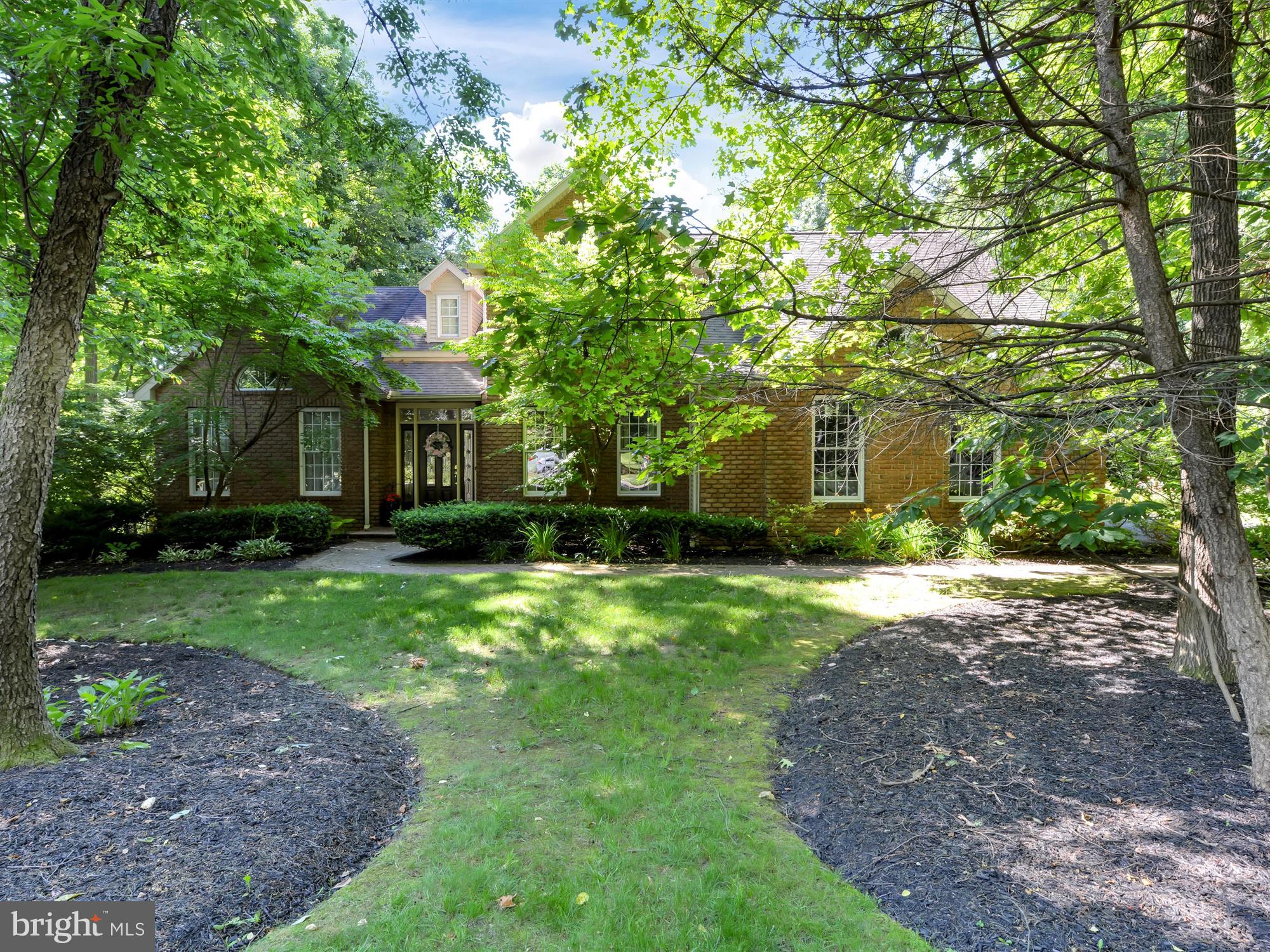 LAUREL WOODS - Residential