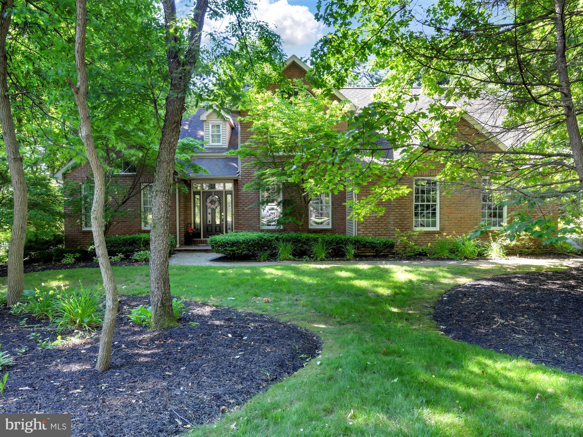 LAUREL WOODS - Residential