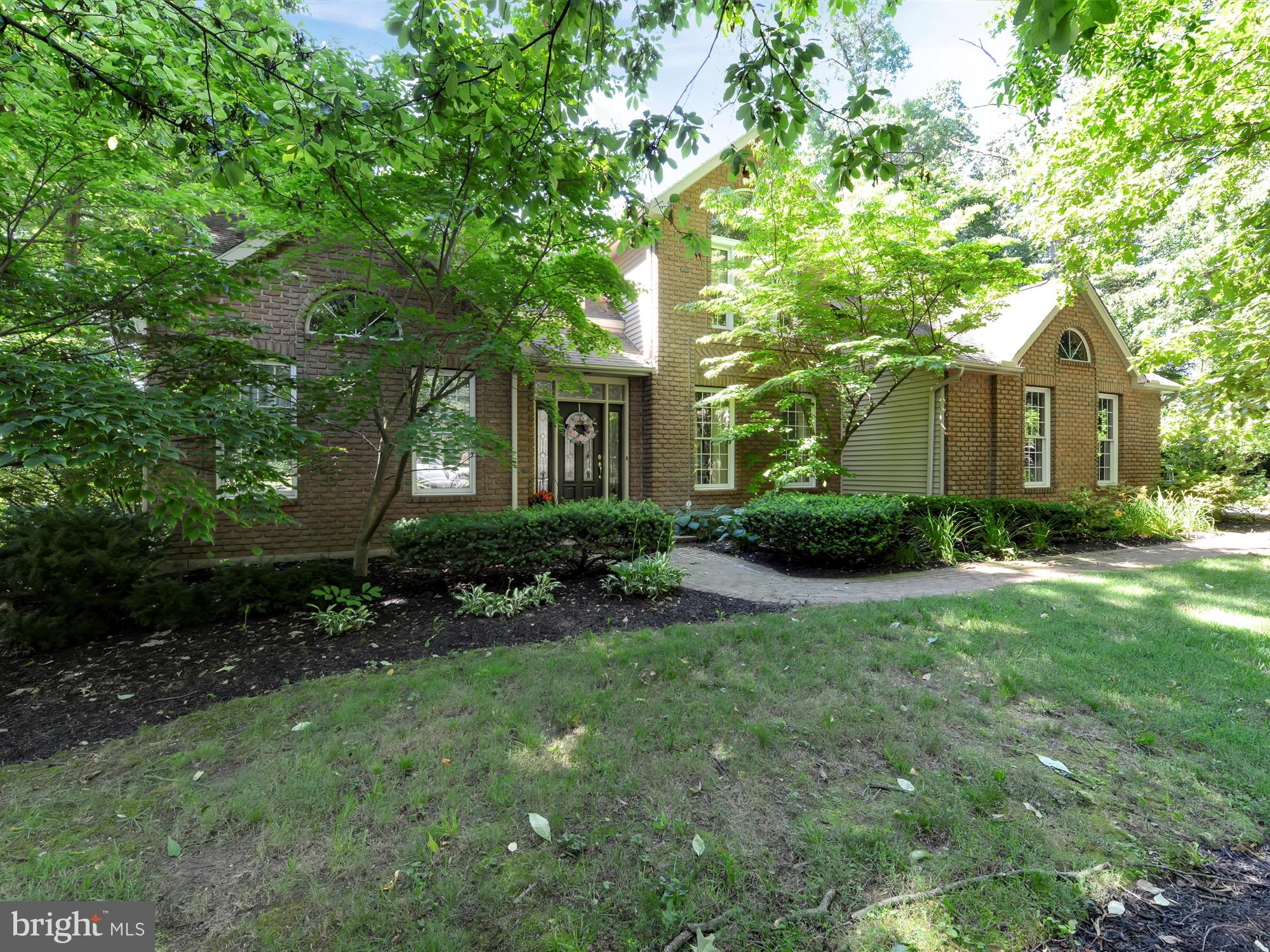 LAUREL WOODS - Residential