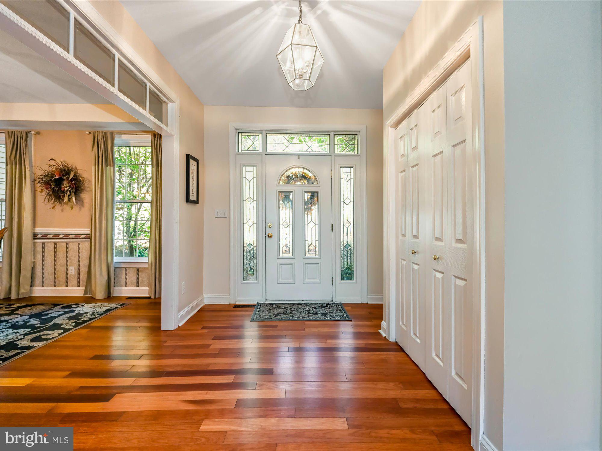 LAUREL WOODS - Residential