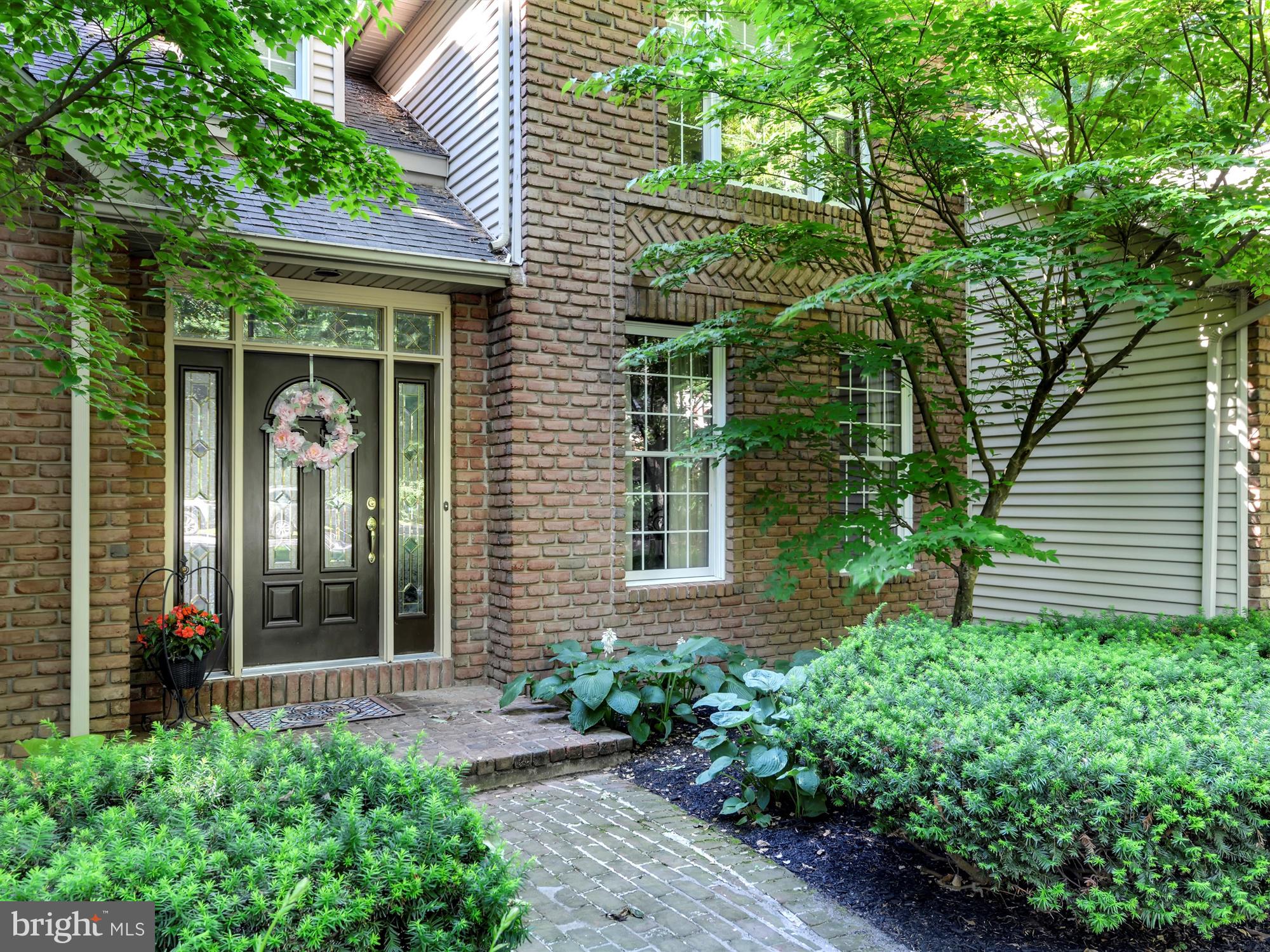 LAUREL WOODS - Residential