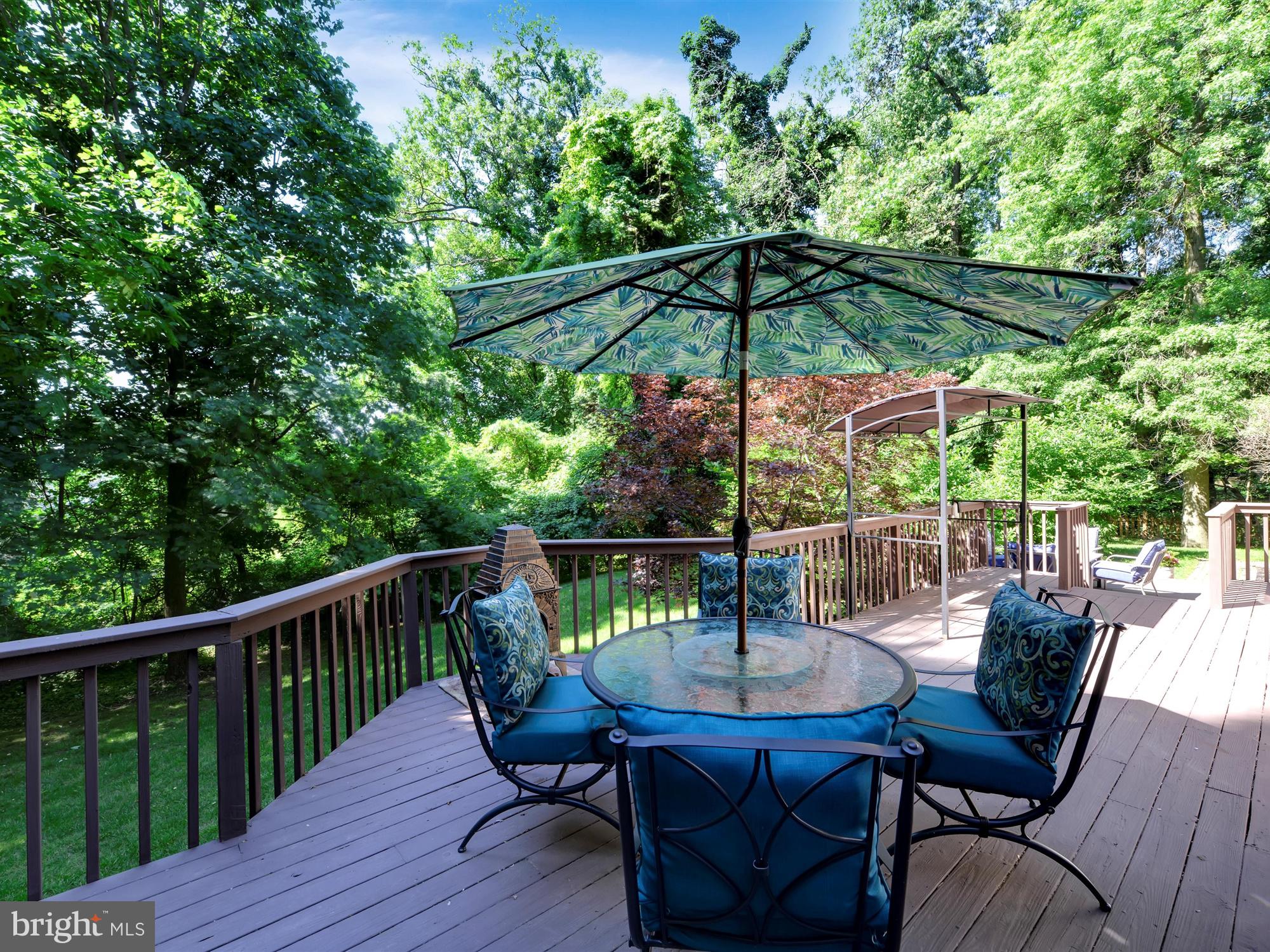 LAUREL WOODS - Residential