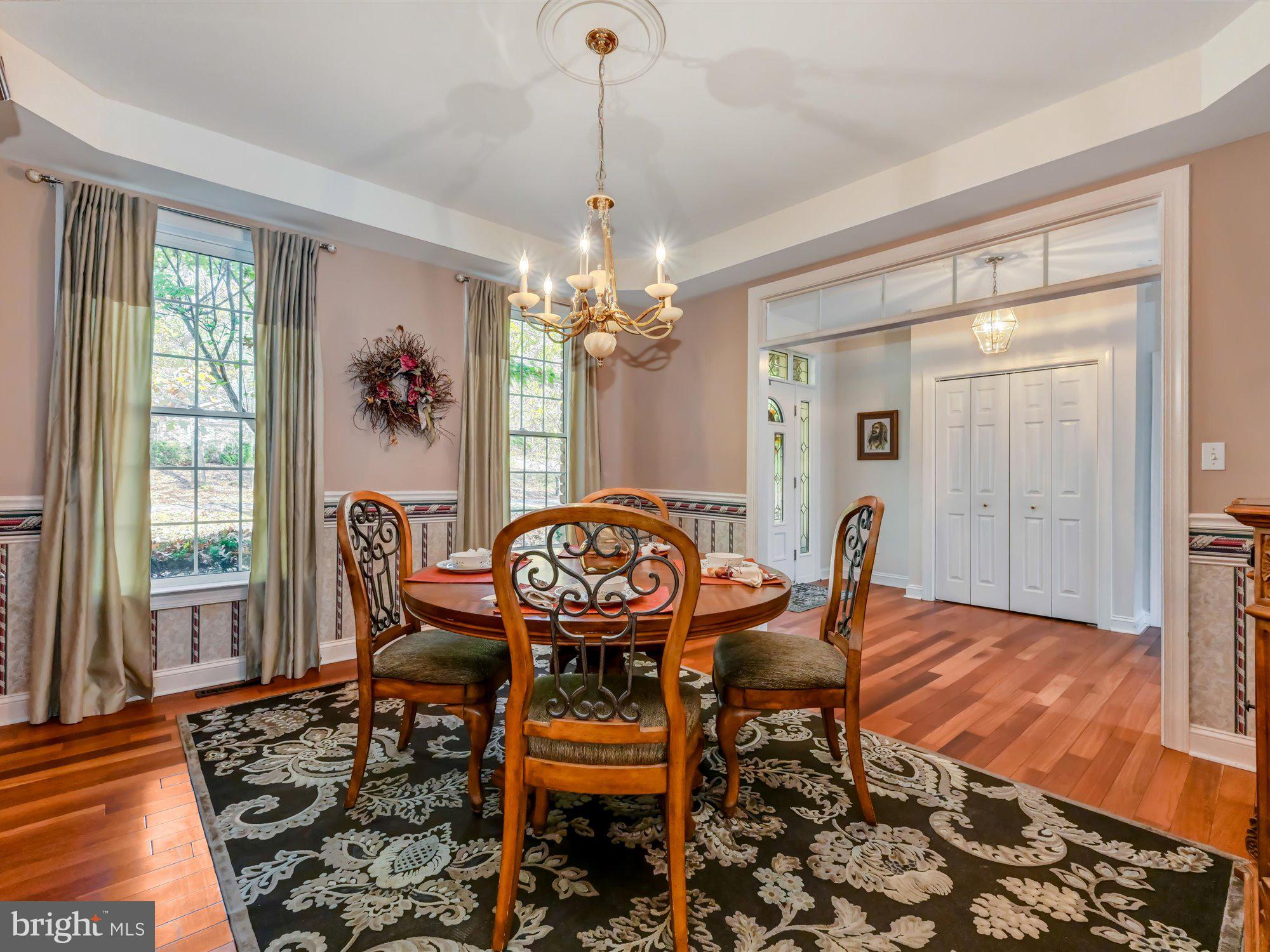 LAUREL WOODS - Residential