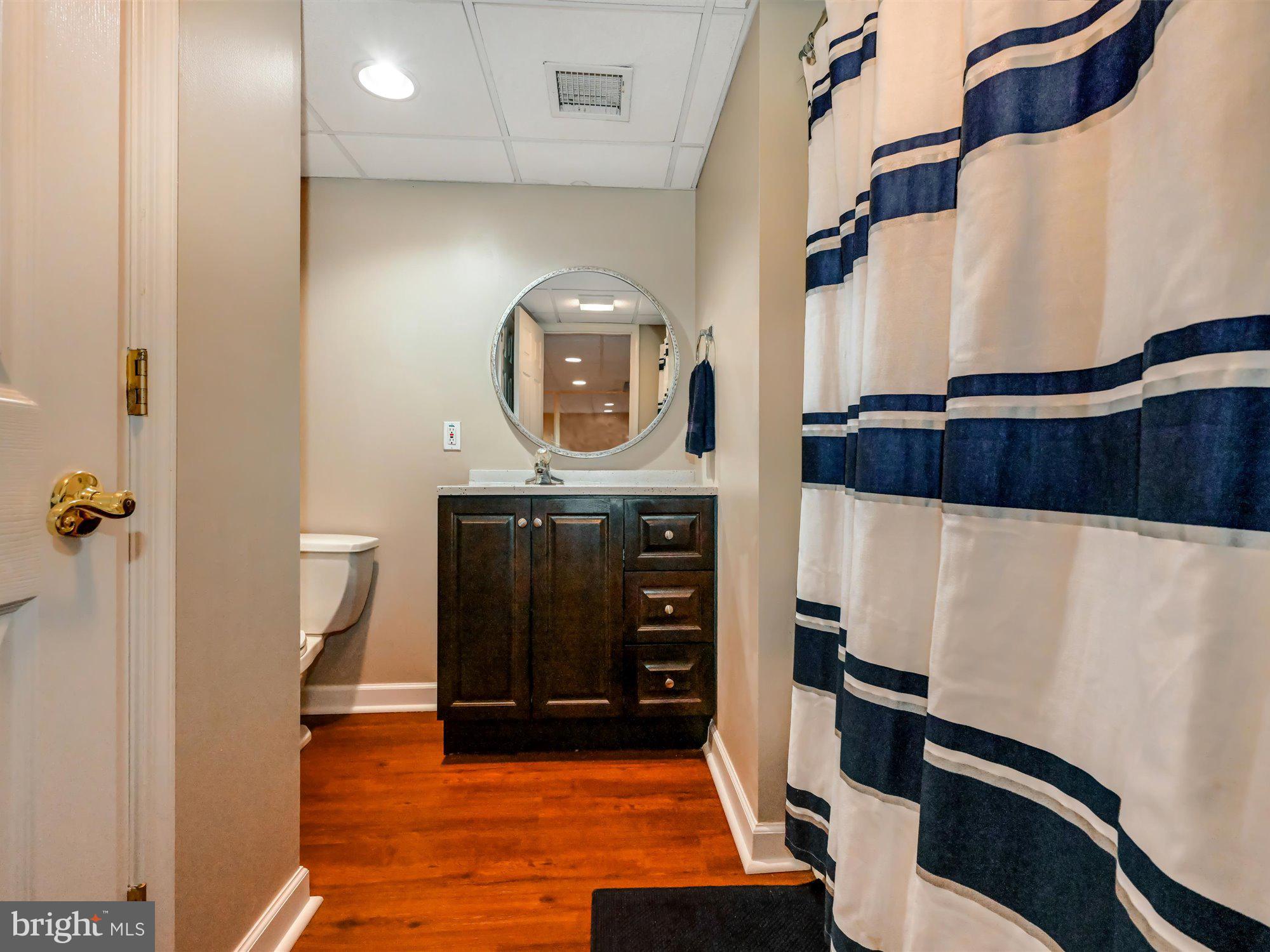 LAUREL WOODS - Residential