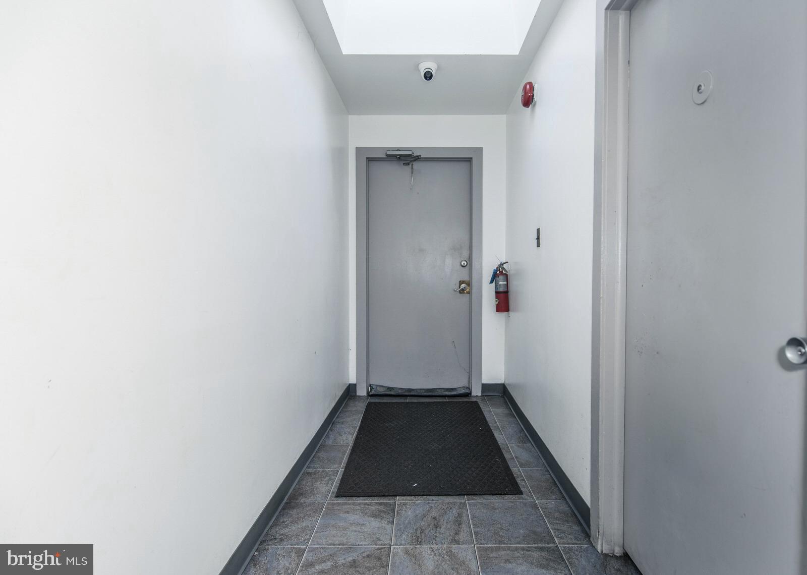 MAYFAIR - Commercial Sale