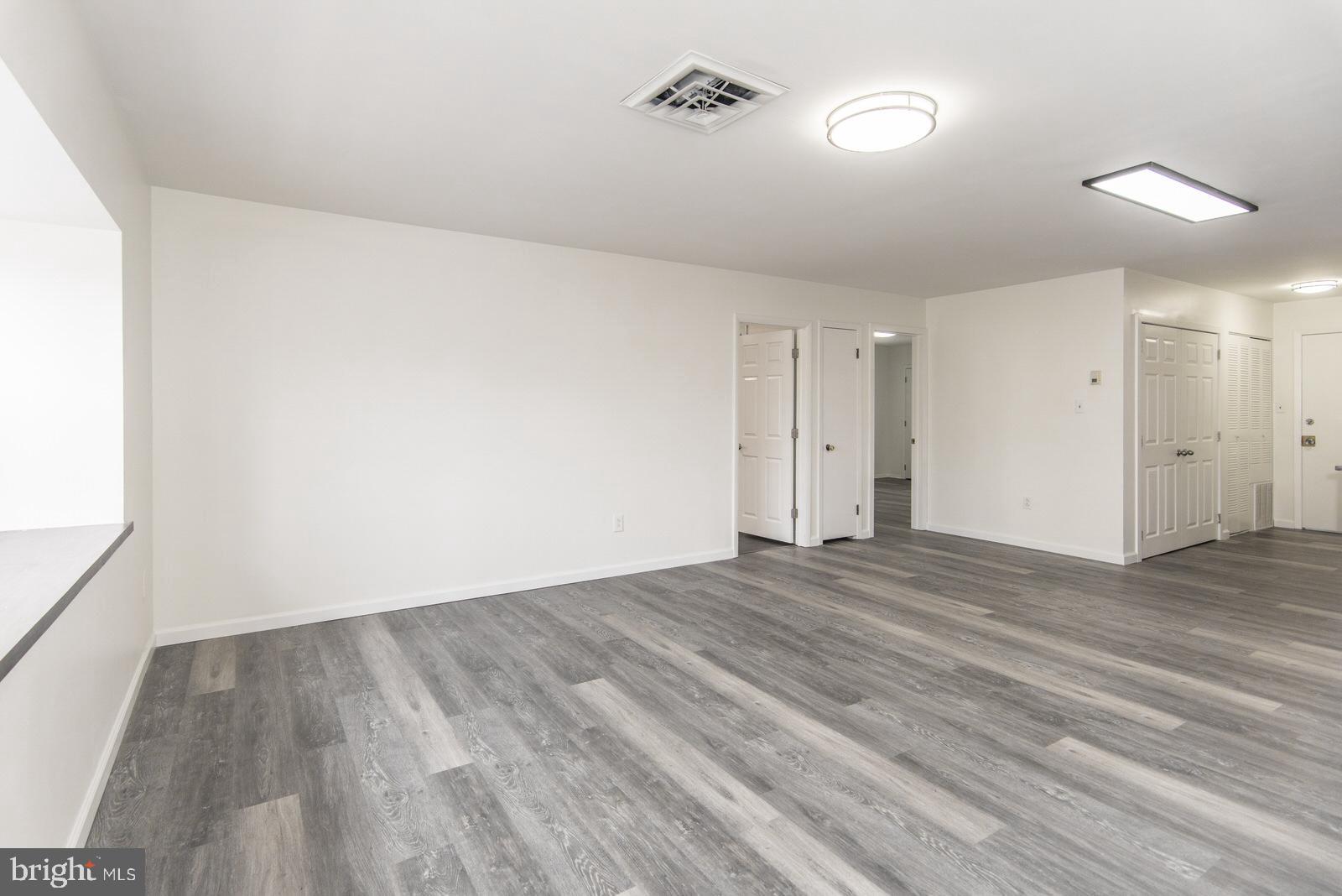 MAYFAIR - Commercial Sale