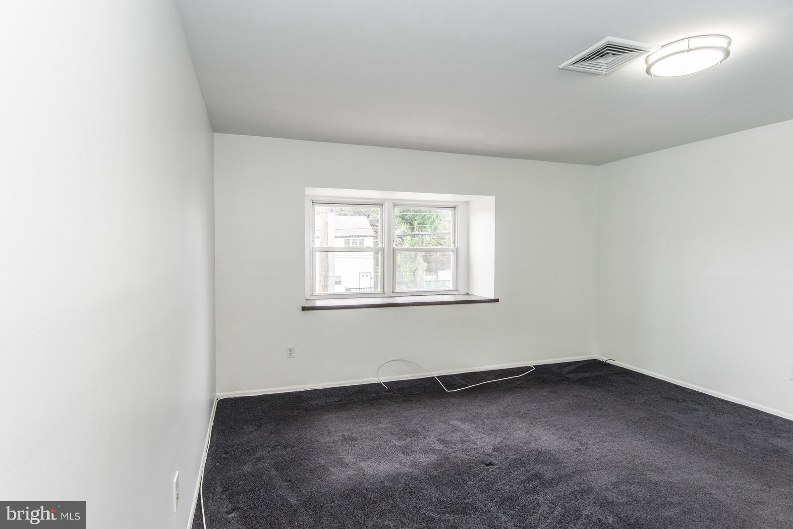 MAYFAIR - Commercial Sale