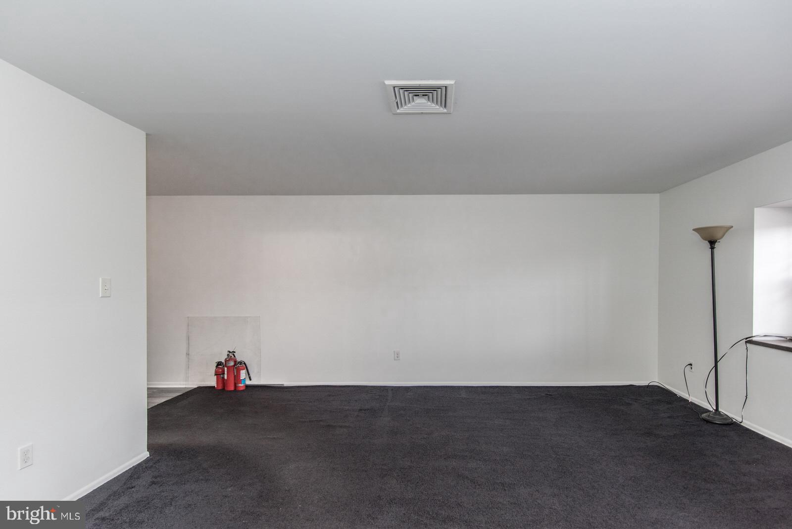MAYFAIR - Commercial Sale