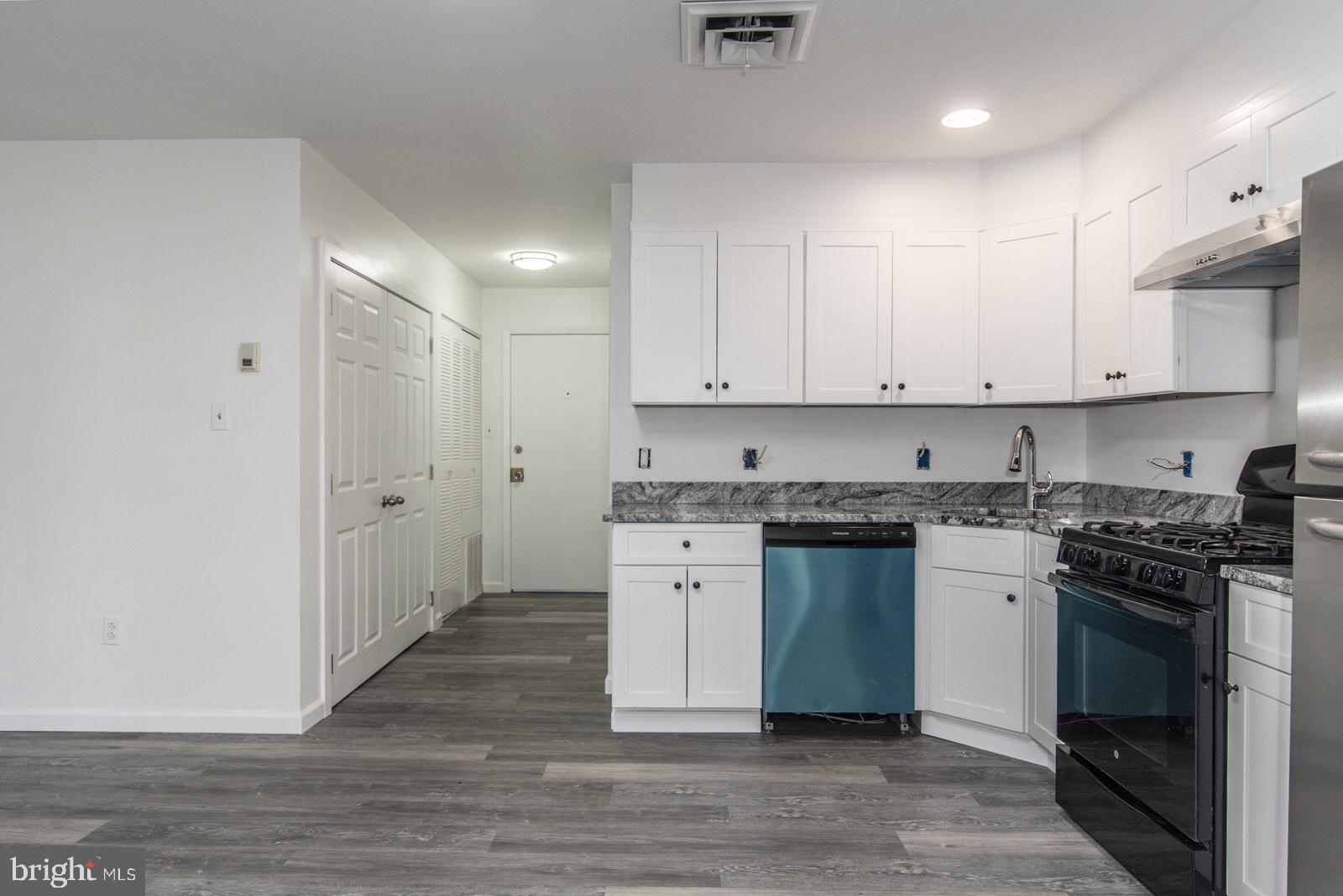 MAYFAIR - Commercial Sale