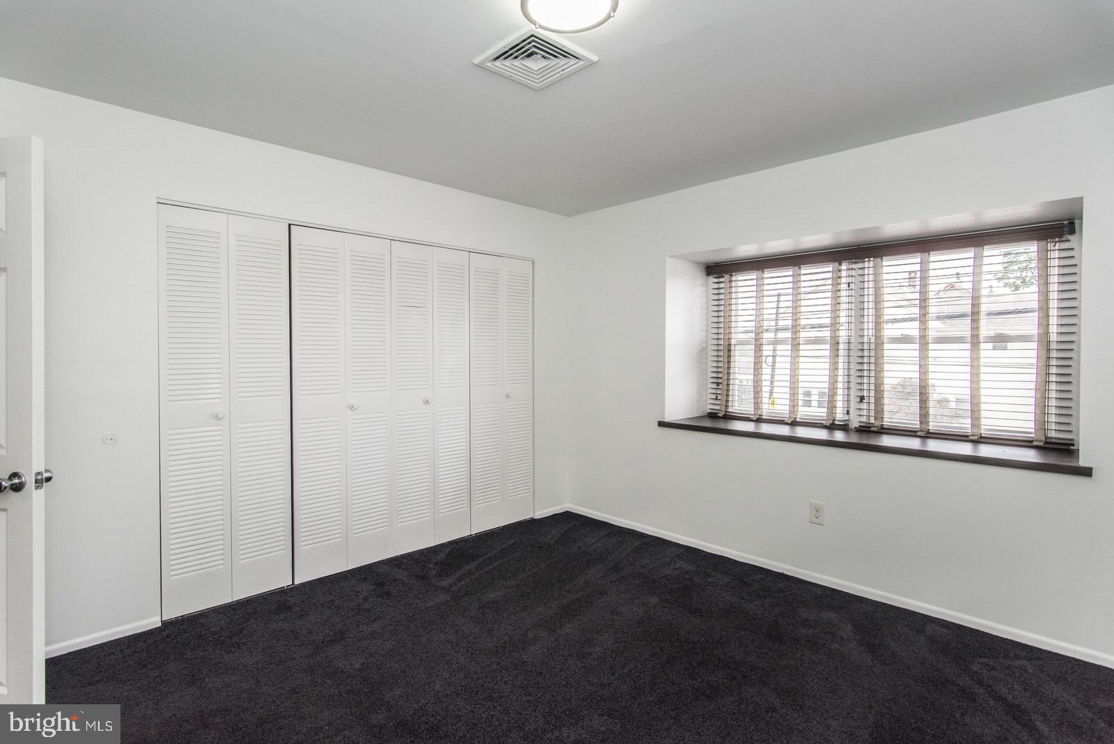 MAYFAIR - Commercial Sale