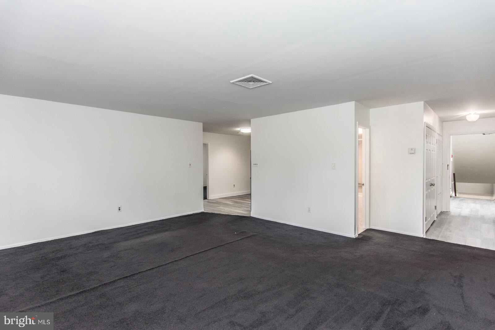 MAYFAIR - Commercial Sale