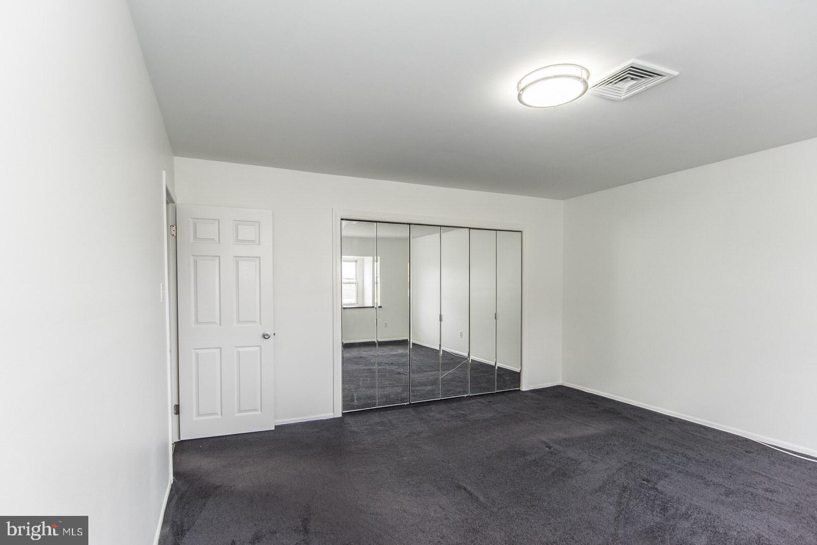 MAYFAIR - Commercial Sale
