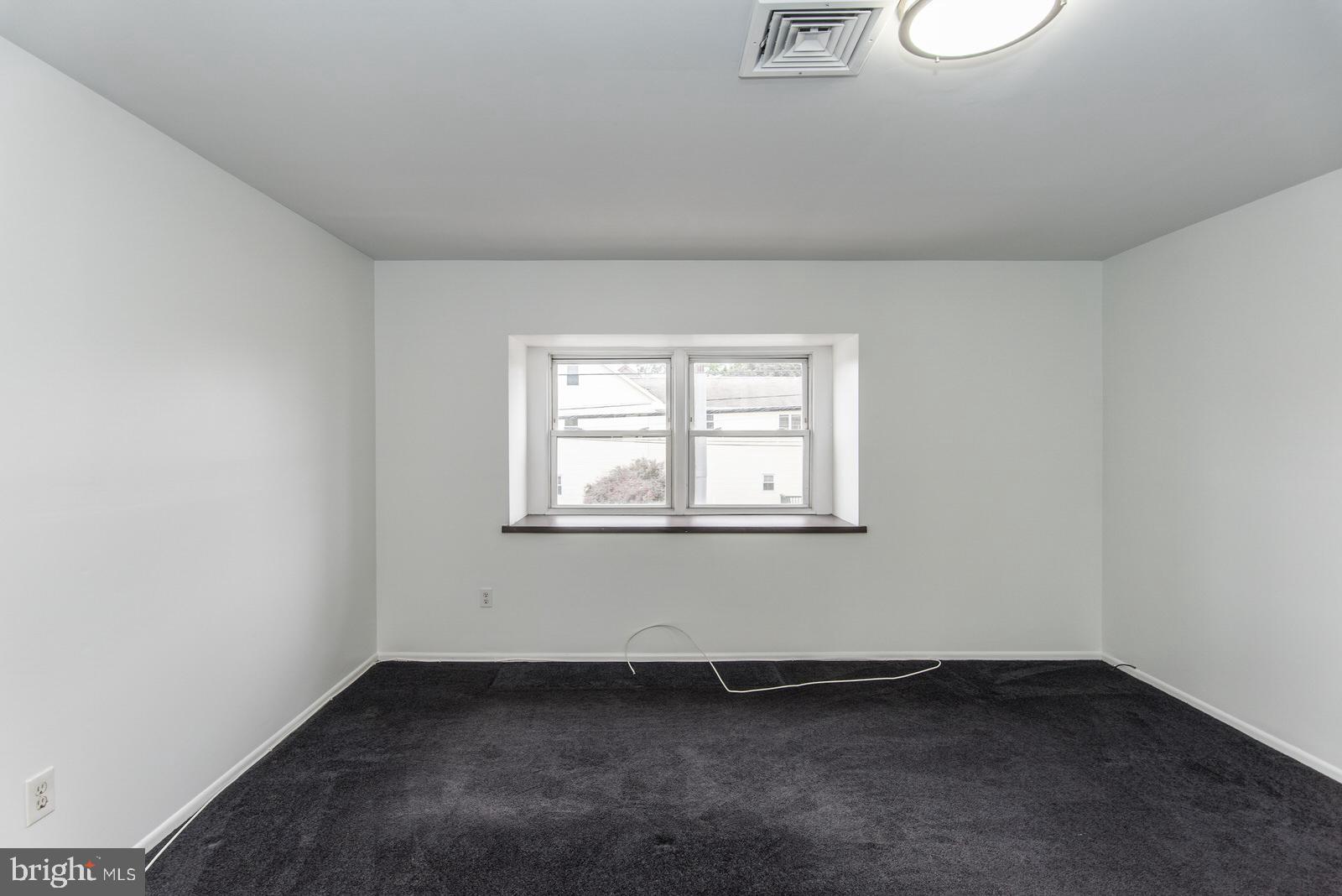 MAYFAIR - Commercial Sale