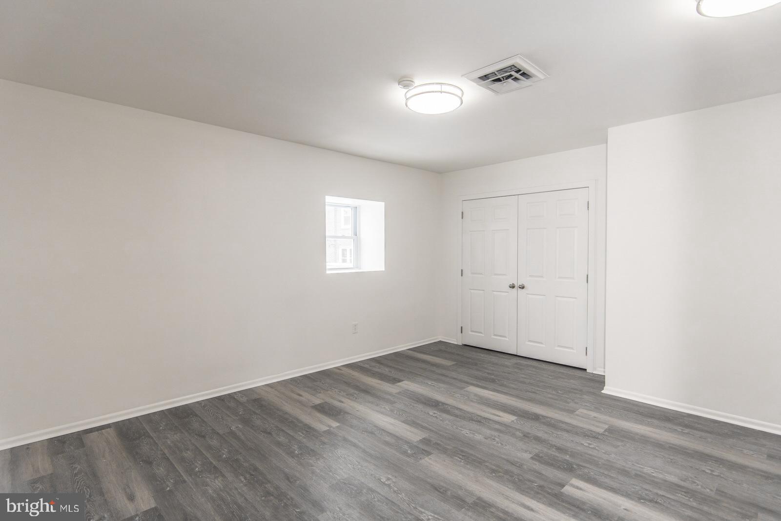 MAYFAIR - Commercial Sale