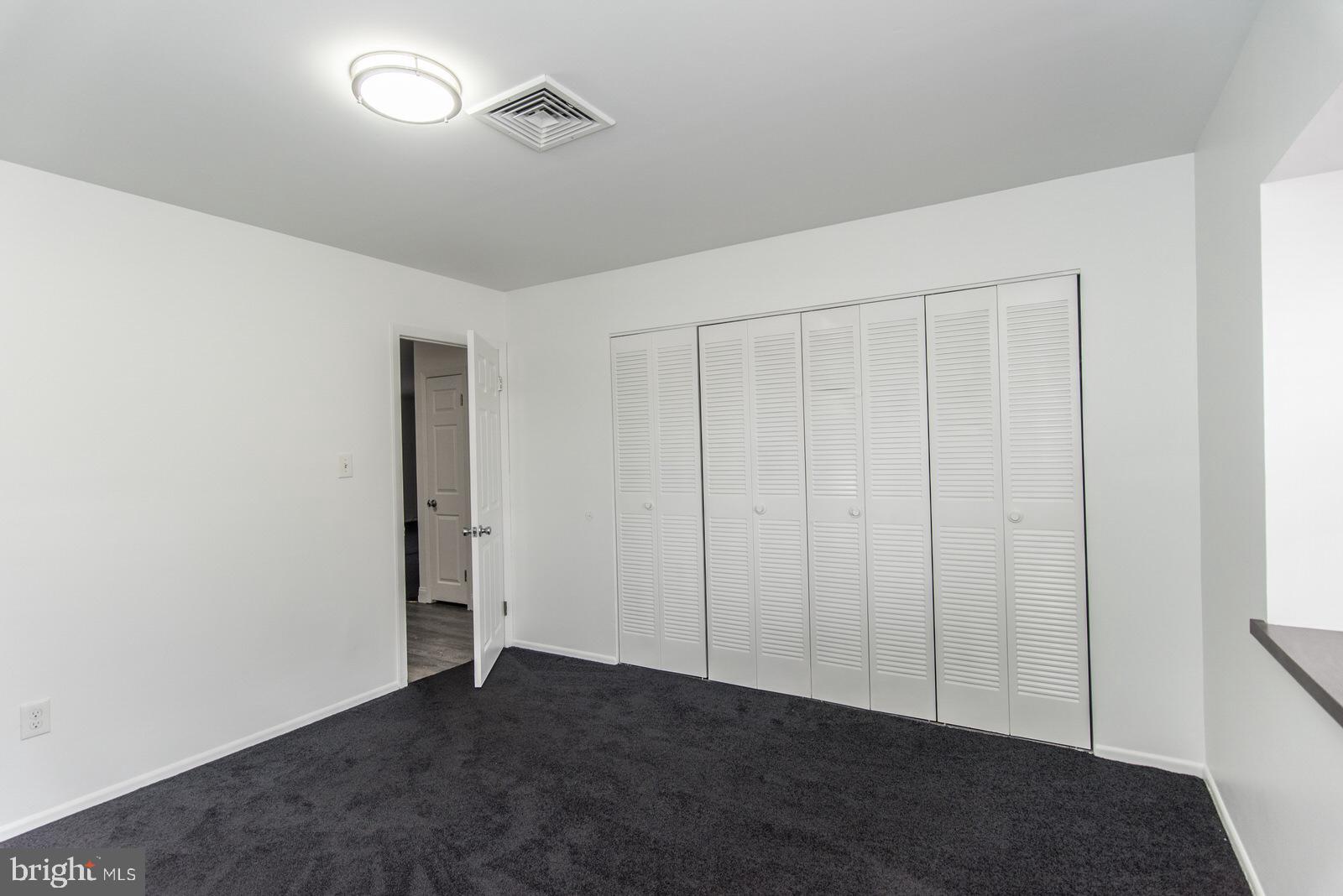MAYFAIR - Commercial Sale