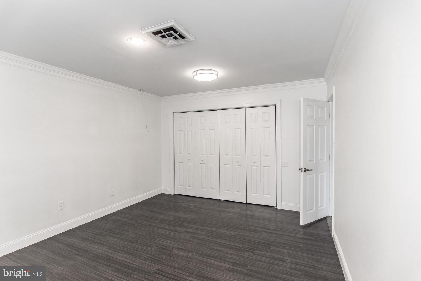 MAYFAIR - Commercial Sale