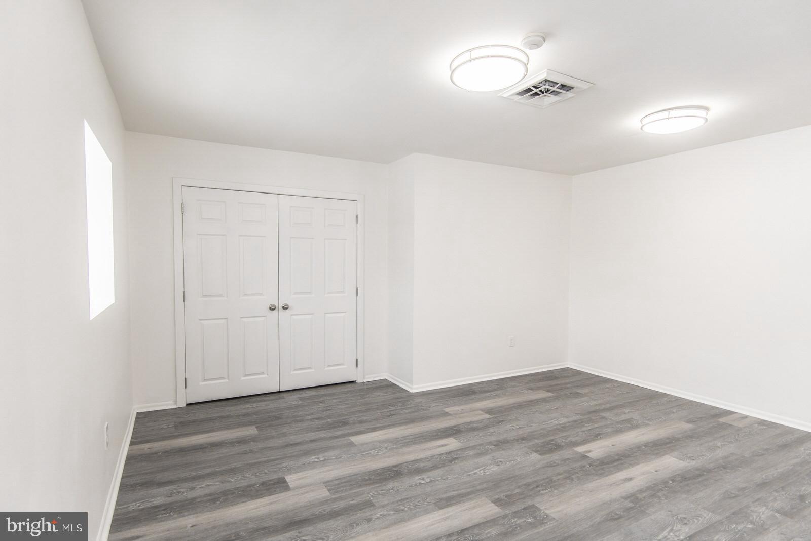MAYFAIR - Commercial Sale