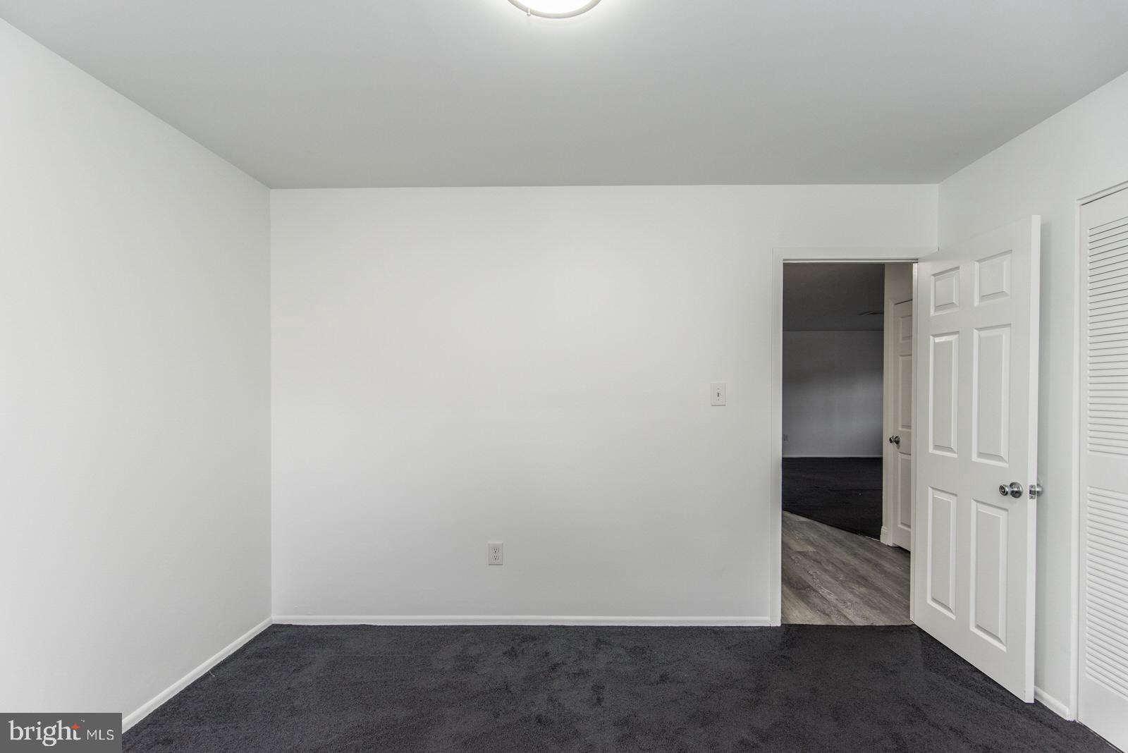 MAYFAIR - Commercial Sale