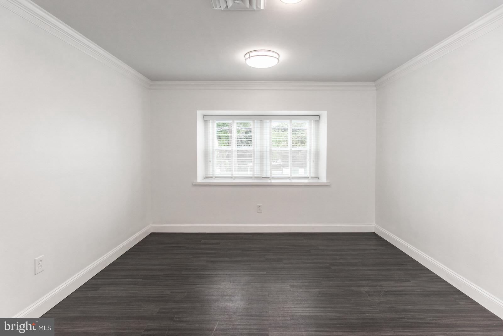 MAYFAIR - Commercial Sale