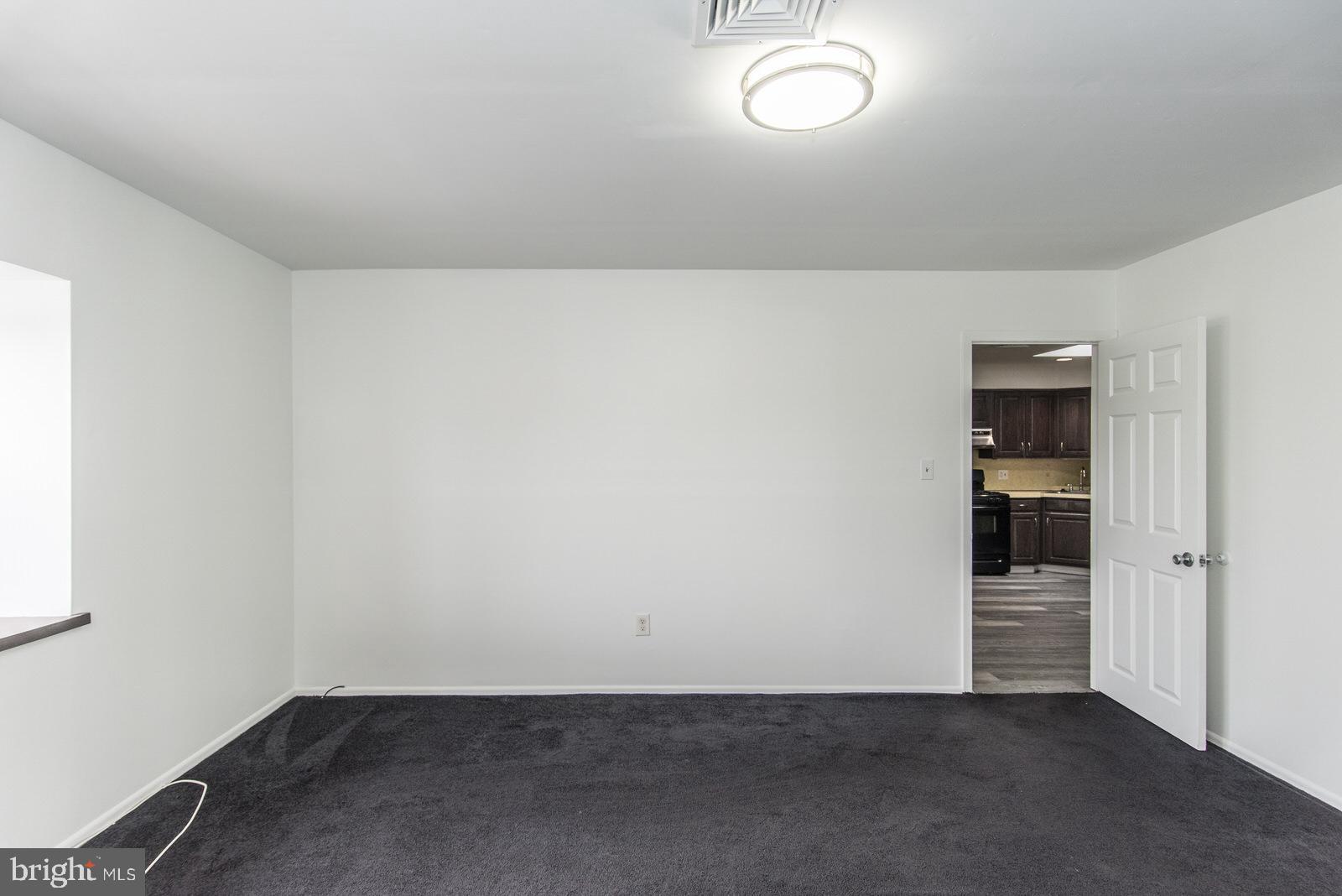 MAYFAIR - Commercial Sale