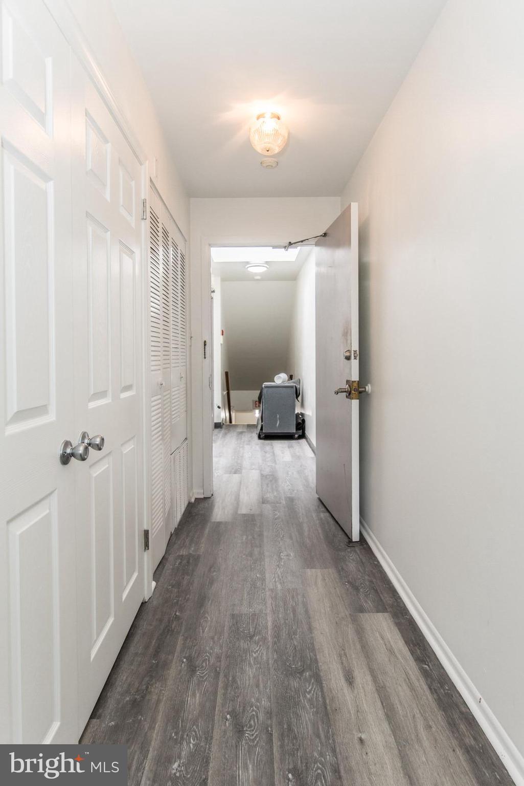 MAYFAIR - Commercial Sale