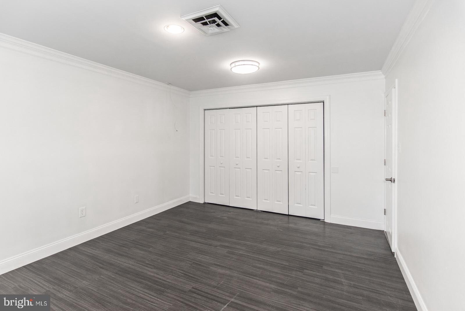 MAYFAIR - Commercial Sale
