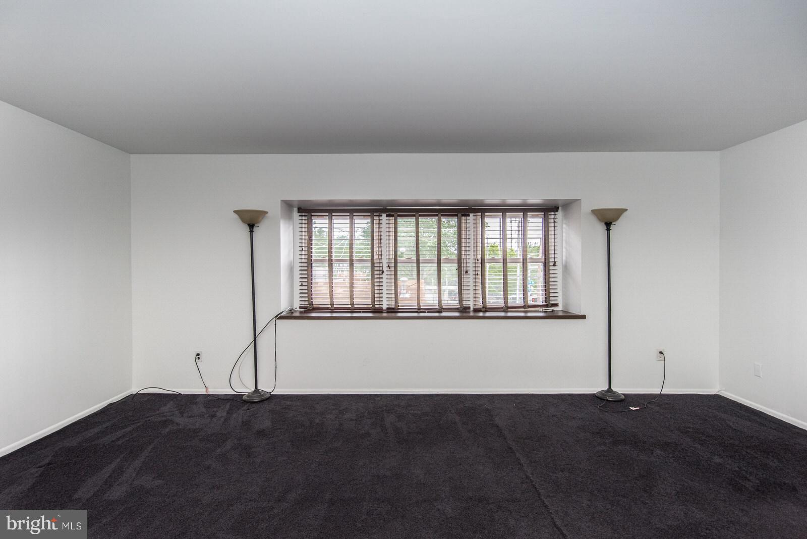 MAYFAIR - Commercial Sale