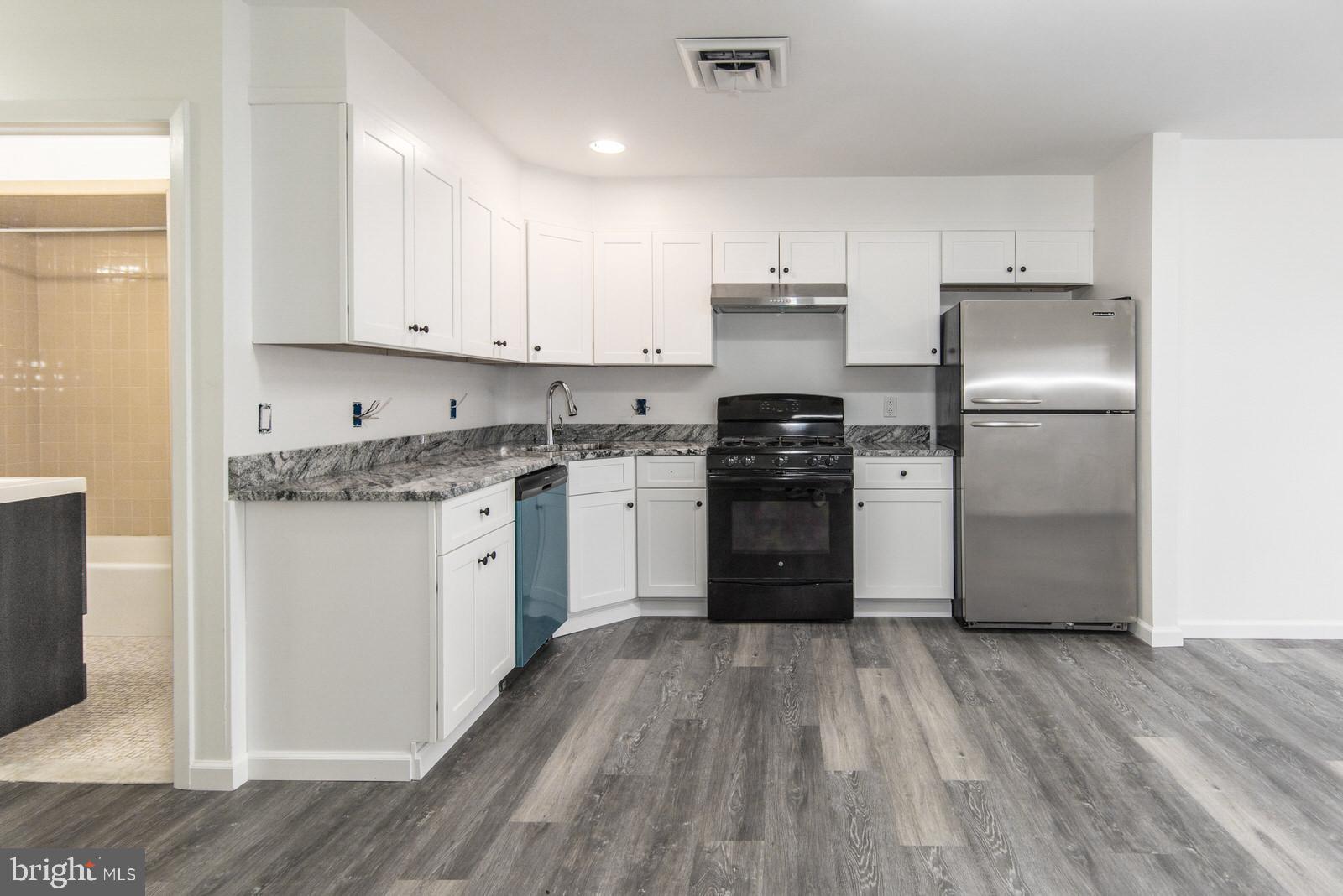 MAYFAIR - Commercial Sale