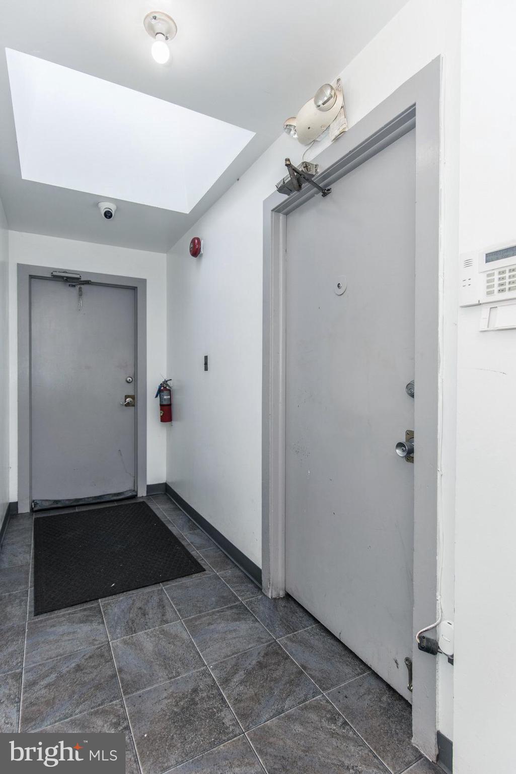 MAYFAIR - Commercial Sale