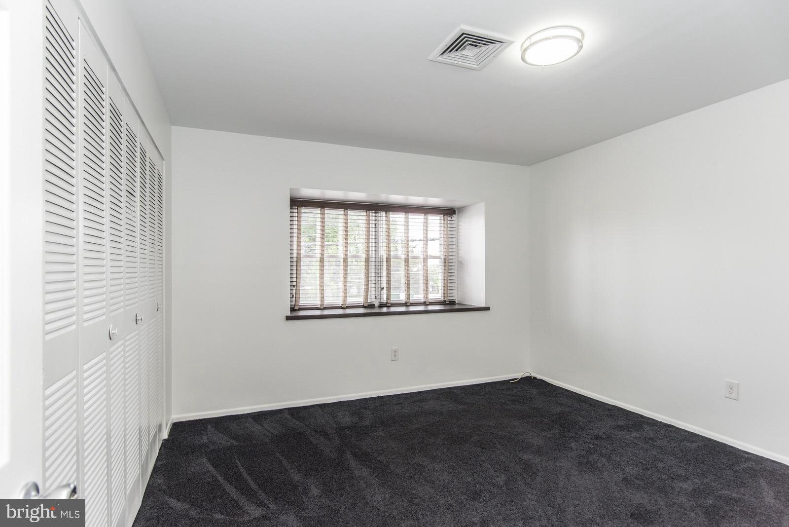 MAYFAIR - Commercial Sale